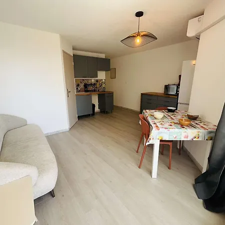 Apartament 2 Pers. Au Cap D'agde, Loggia Ensoleillee - Fr-1-249-464 Agde