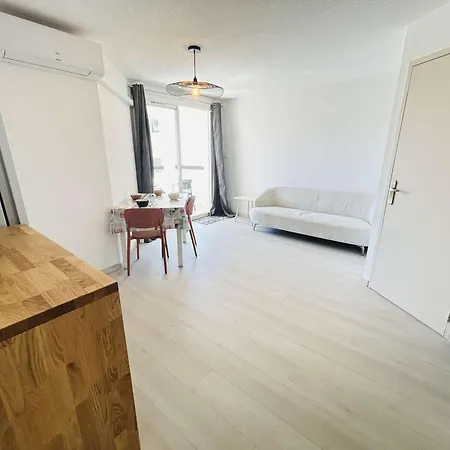 2 Pers. Au Cap D'agde, Loggia Ensoleillee - Fr-1-249-464 Agde