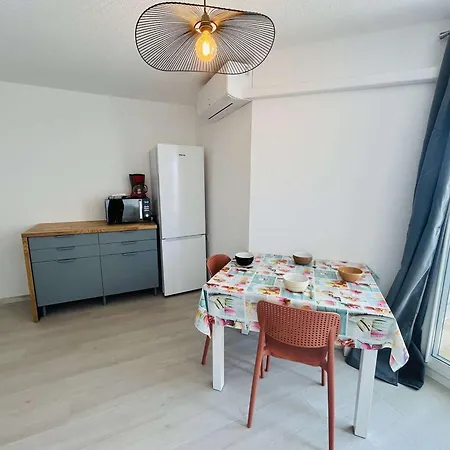 2 Pers. Au Cap D'agde, Loggia Ensoleillee - Fr-1-249-464 Apartament Agde